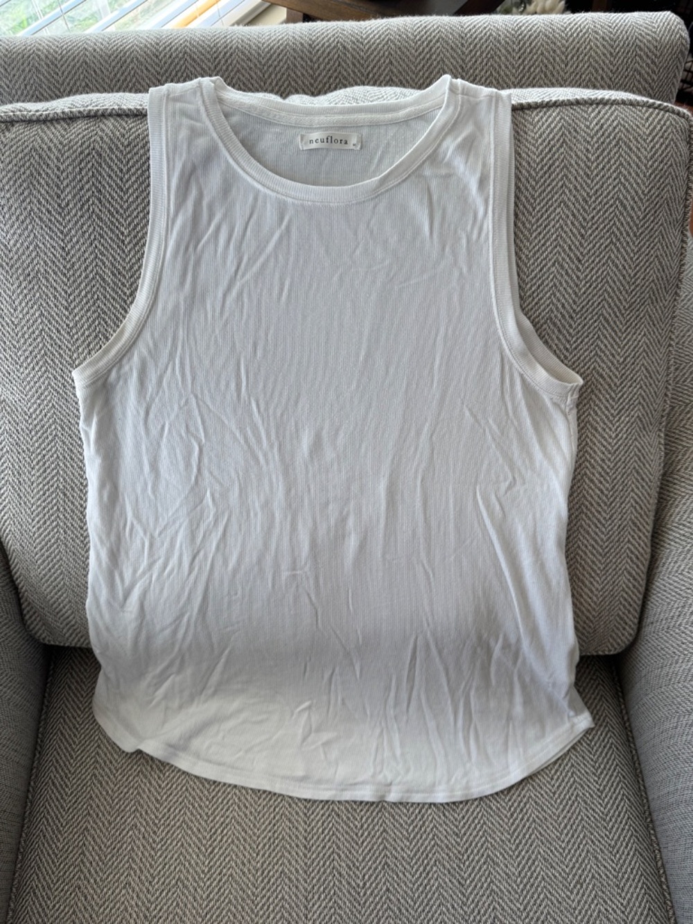 Neuflora Whistler Tanks in Black and White size Medium - Bethke - Picture 4 of 13